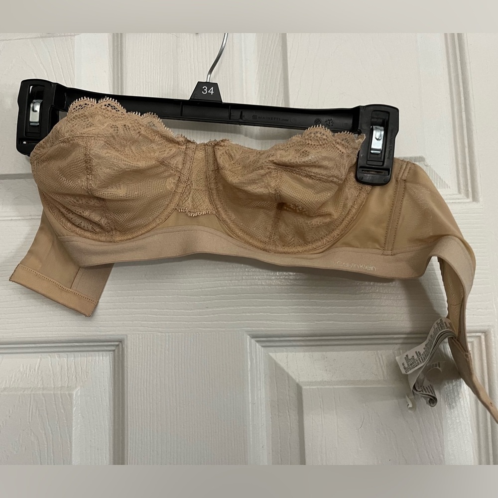 Calvin Klein Strapless Bra (Missing Straps)